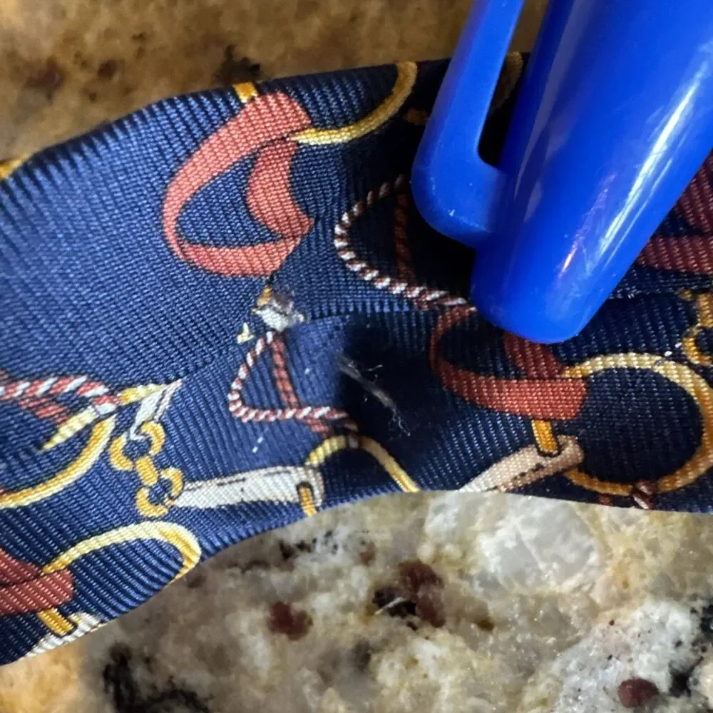 Vintage GUCCI Logo Interlocking Chain Full Length Men's Blue Silk Neck Tie Italy - Picture 6 of 7